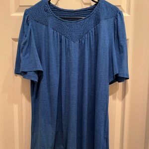 Cute Flowy Tunic Top Blue XL
